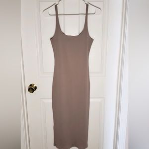 VENUS Small Brown Maxi